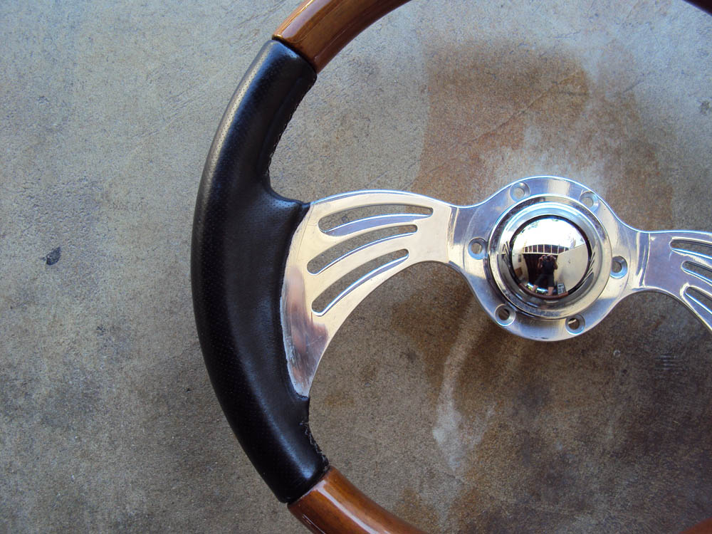 Index of /images/for_sale/Carving_Japan_Steering_Wheel_061715