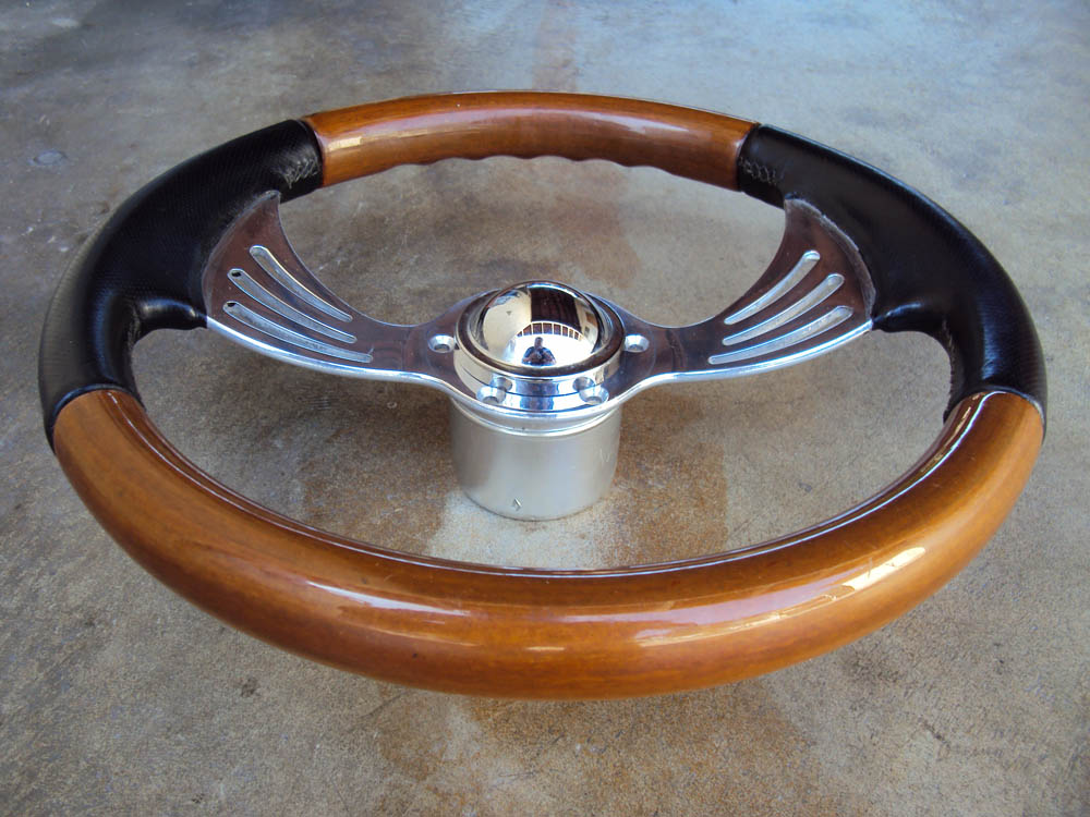 Index of /images/for_sale/Carving_Japan_Steering_Wheel_061715