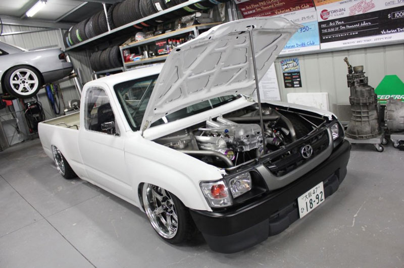 [Image: JDM_TRUCK_TOYOTA_HILUX_TUBE_CHASSIS_03.jpg]