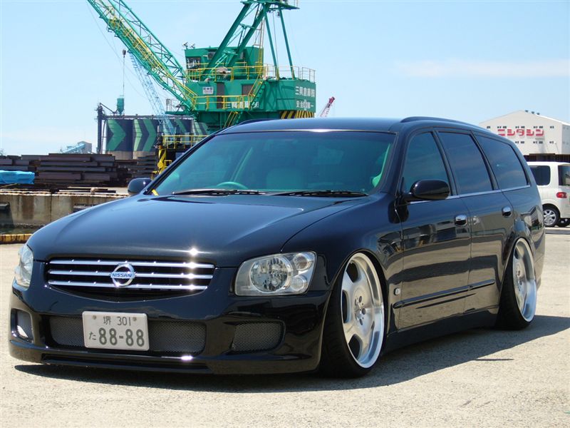 JDM Nissan Stagea on 20
