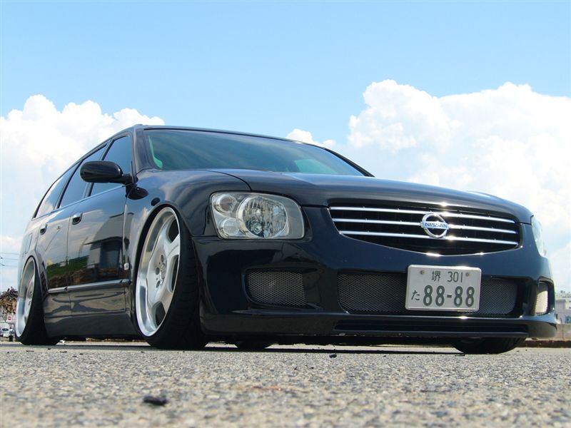 JDM Nissan Stagea on 20