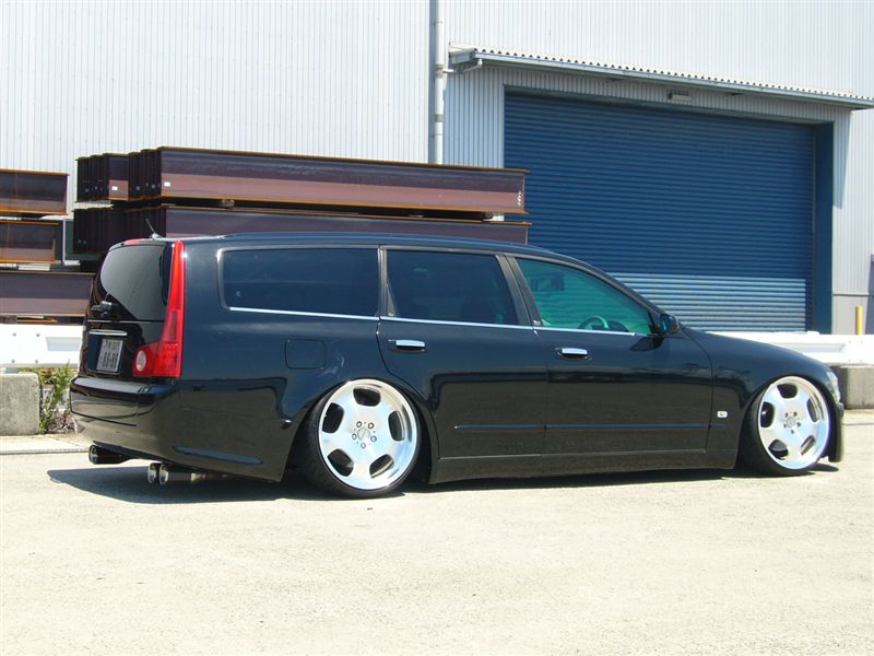 JDM Nissan Stagea on 20