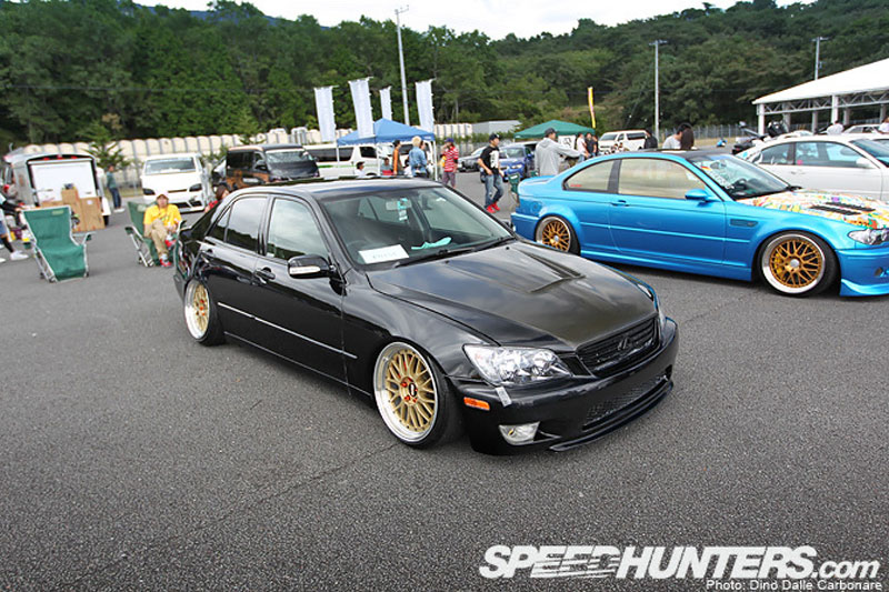 Toyota_Altezza_Slammed_BBS_LM_02.jpg