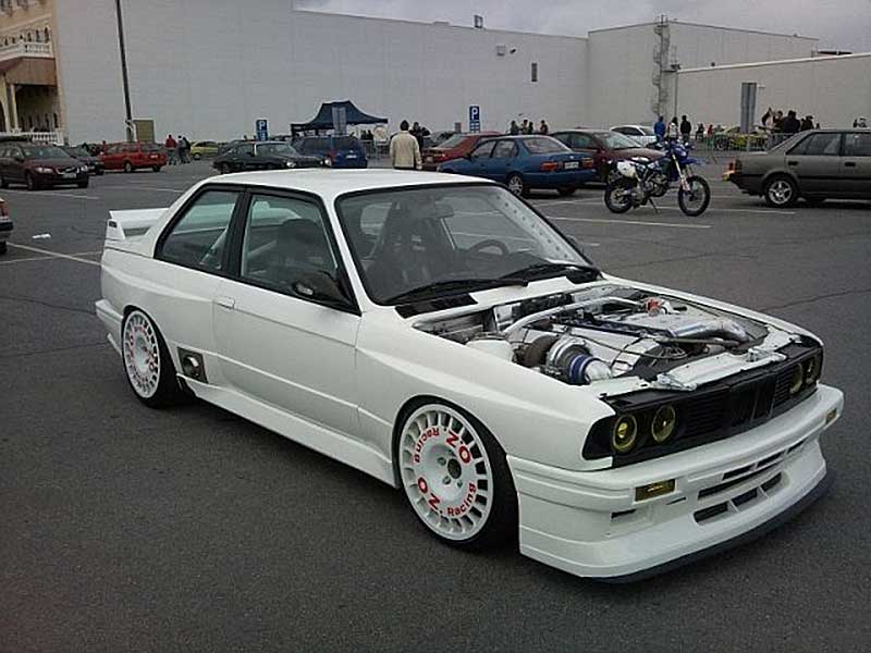 OZ_Rally_Flared_BMW_E30_05.jpg