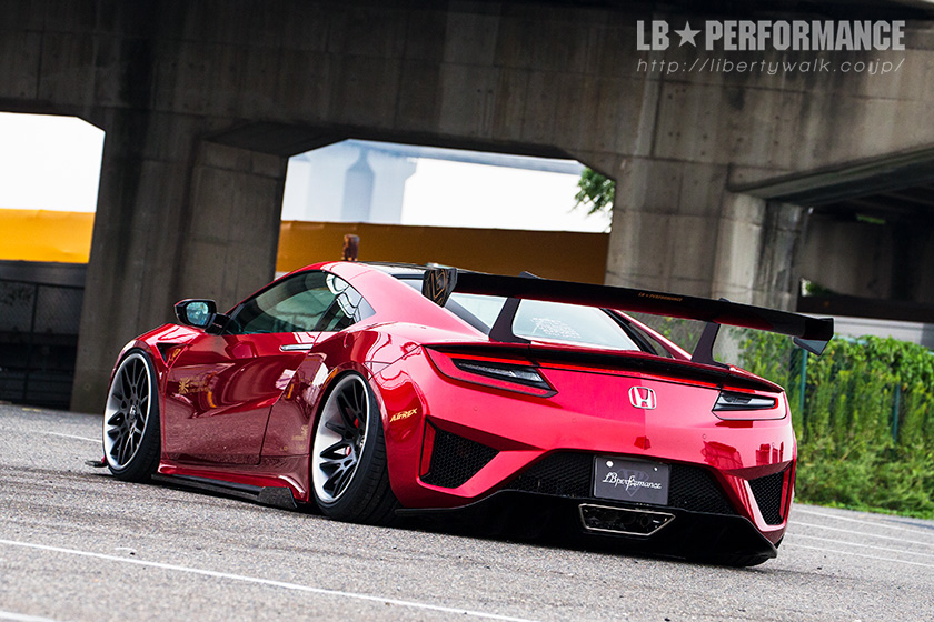 Here we have newest iteration of the Honda / Acura NSX dressed in the Liberty Walk Ver.1 Body Kit for Honda NSX. Liberty Walk which is known for wild wide body kits for exotics, went a bit conservative for the NSX. 