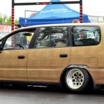 Honda Odyssey Bagged on 15x10's Woody Edition